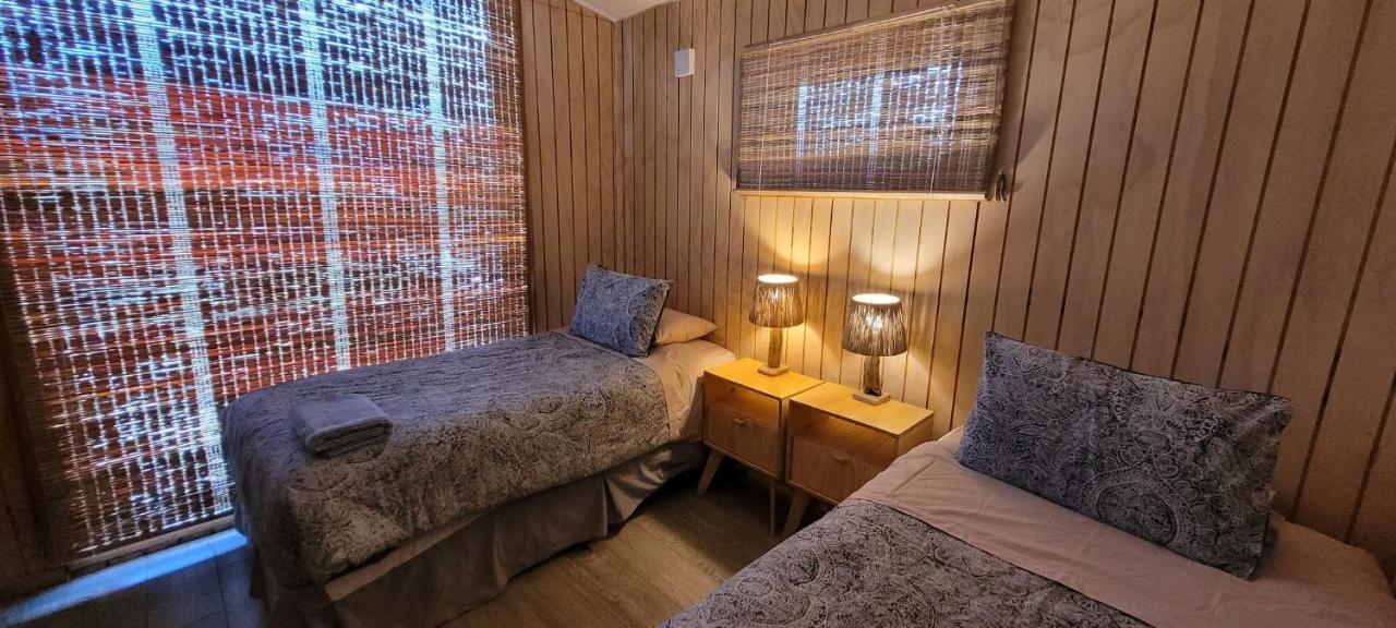 Cabana En Laguna Azul Patagonia Bagual Villa Torres del Paine National Park ภายนอก รูปภาพ