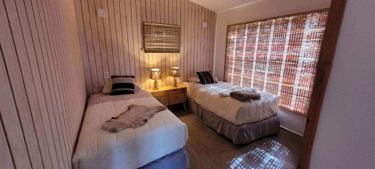 Cabana En Laguna Azul Patagonia Bagual Villa Torres del Paine National Park ภายนอก รูปภาพ