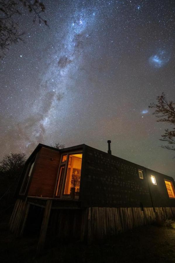 Cabana En Laguna Azul Patagonia Bagual Villa Torres del Paine National Park ภายนอก รูปภาพ